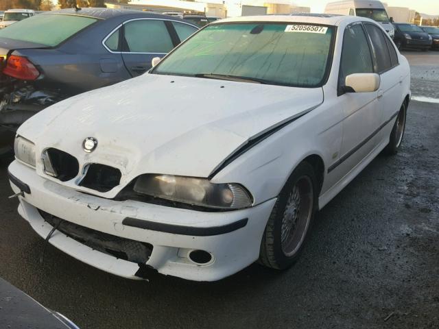 WBADM6345YGU26970 - 2000 BMW 528 I AUTO WHITE photo 2