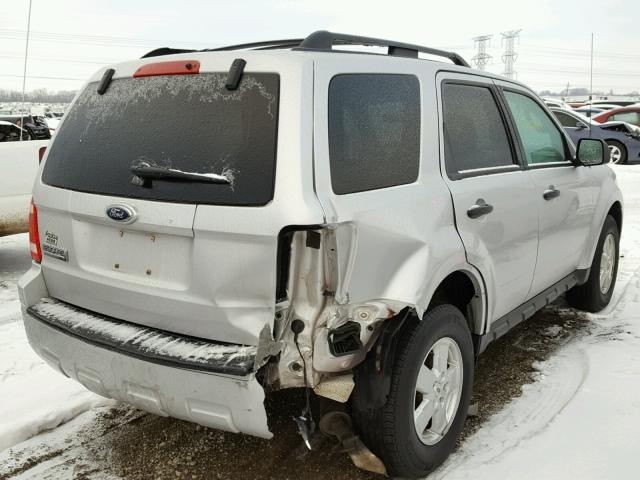 1FMCU03G69KA43572 - 2009 FORD ESCAPE XLT WHITE photo 4