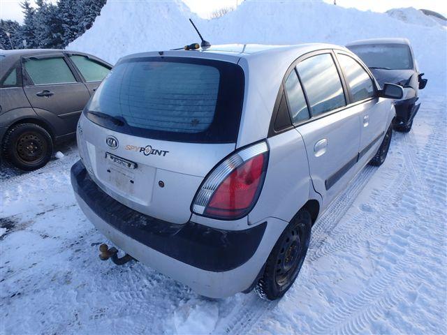 KNADE163166176228 - 2006 KIA RIO 5 GRAY photo 4