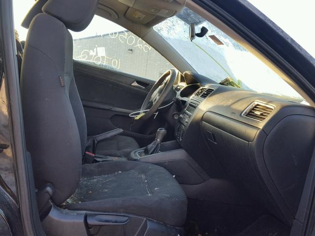 3VW1K7AJ8DM300643 - 2013 VOLKSWAGEN JETTA BASE შავი ფოტო 5