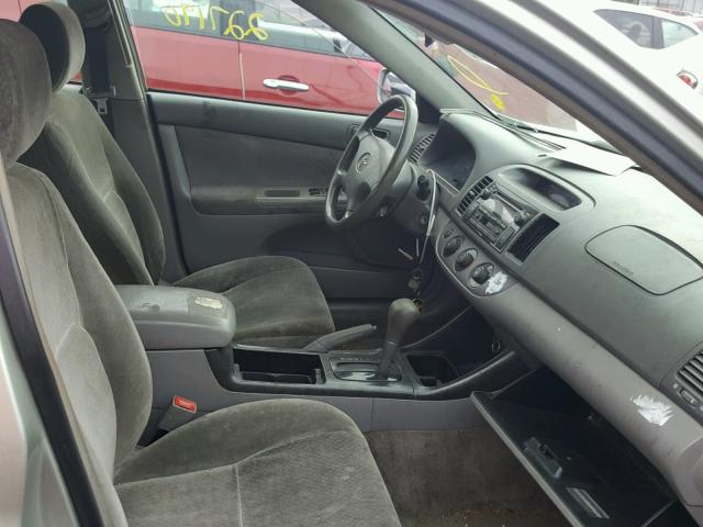 JTDBE32K430173146 - 2003 TOYOTA CAMRY LE SILVER photo 5