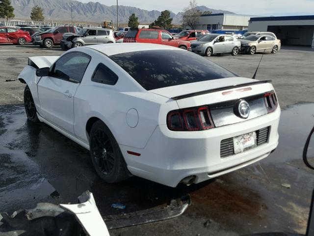 1ZVBP8AM6E5274833 - 2014 FORD MUSTANG WHITE photo 3