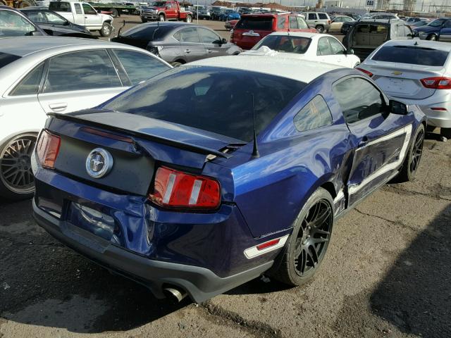 1ZVBP8CU3C5269874 - 2012 FORD MUSTANG BO BLUE photo 4