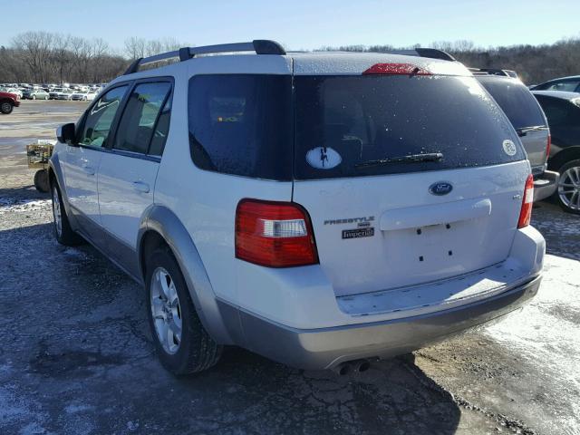 1FMDK05175GA32239 - 2005 FORD FREESTYLE WHITE photo 3