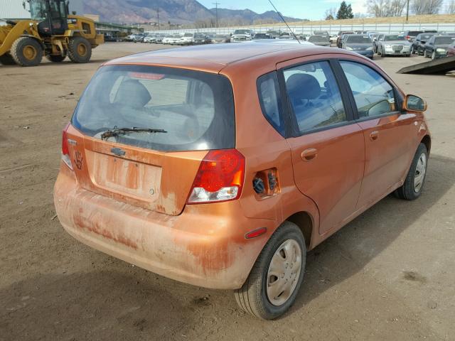 KL1TD62605B503214 - 2005 CHEVROLET AVEO BASE ORANGE photo 4