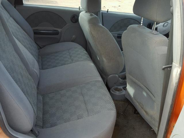 KL1TD62605B503214 - 2005 CHEVROLET AVEO BASE ORANGE photo 6