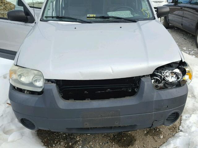 1FMYU02Z45KA39541 - 2005 FORD ESCAPE XLS SILVER photo 7