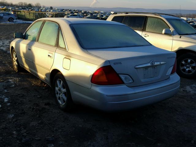 4T1BF28BXYU059906 - 2000 TOYOTA AVALON XL SILVER photo 3