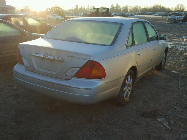 4T1BF28BXYU059906 - 2000 TOYOTA AVALON XL SILVER photo 4