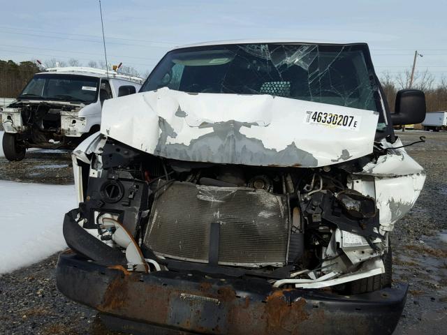 1GCGG25C881101317 - 2008 CHEVROLET EXPRESS G2 WHITE photo 7