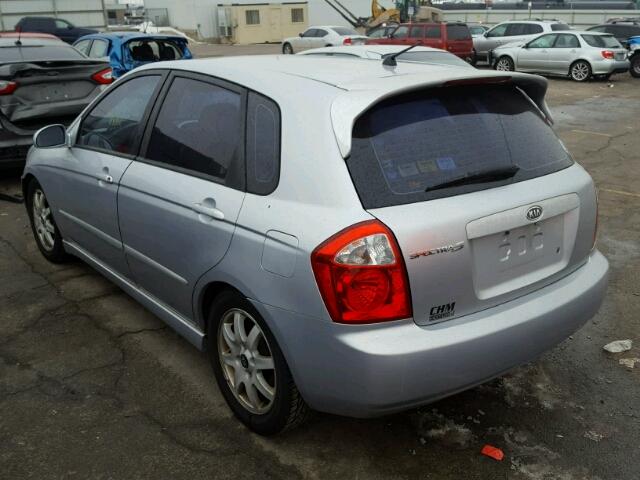 KNAFE161755107734 - 2005 KIA SPECTRA5 SILVER photo 3