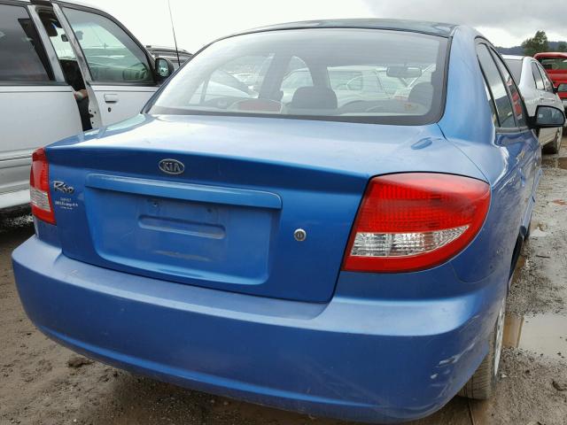 KNADC125146300993 - 2004 KIA RIO BLUE photo 4