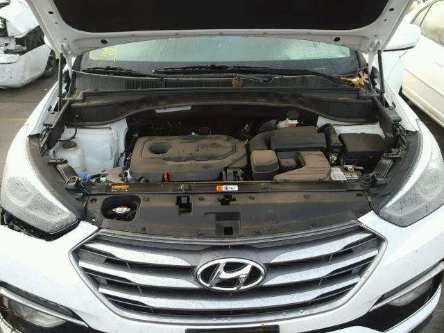 5NMZU3LB9HH036856 - 2017 HYUNDAI SANTA FE S WHITE photo 7