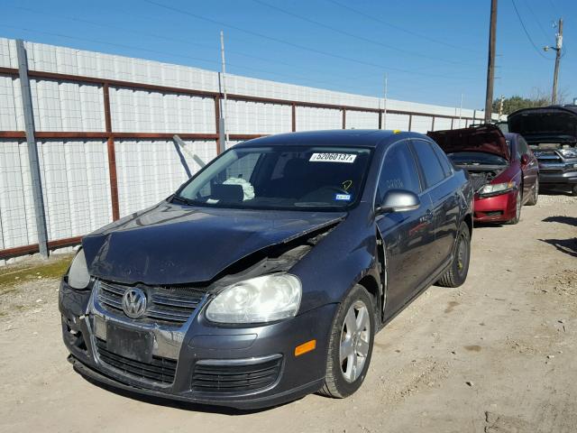 3VWRZ71K58M197808 - 2008 VOLKSWAGEN JETTA SE GRAY photo 2