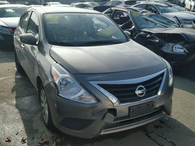 3N1CN7APXGL893586 - 2016 NISSAN VERSA S BROWN photo 1