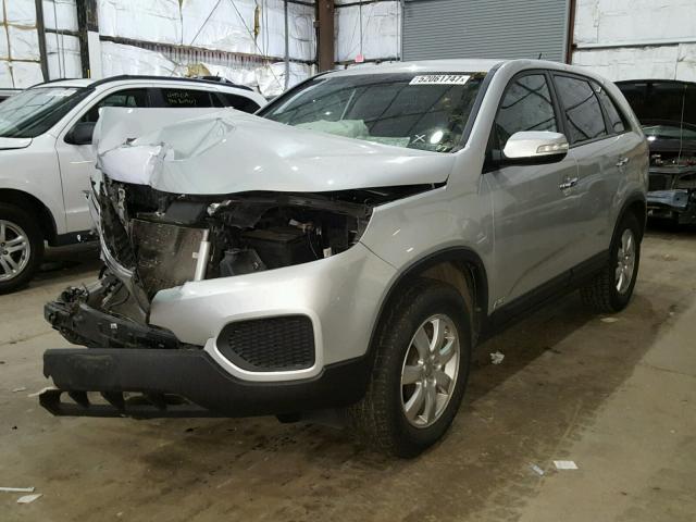 5XYKTCA62DG343266 - 2013 KIA SORENTO LX SILVER photo 2