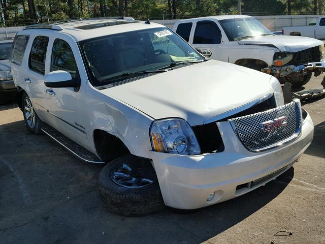 1GKUCEEF5AR286965 - 2010 GMC YUKON DENA WHITE photo 1