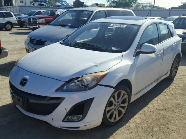 JM1BL1H53A1180625 - 2010 MAZDA 3 S WHITE photo 2