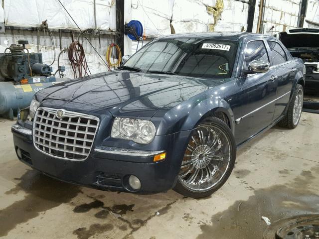 2C3LA63H87H647397 - 2007 CHRYSLER 300C BLUE photo 2