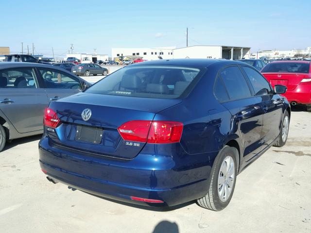 3VWDX7AJ0CM472596 - 2012 VOLKSWAGEN JETTA SE BLUE photo 4