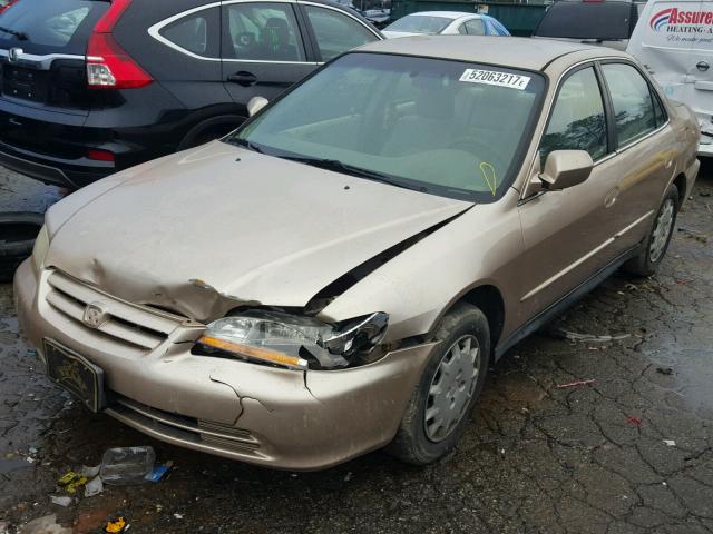 1HGCG56422A125208 - 2002 HONDA ACCORD LX TAN photo 2