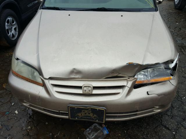 1HGCG56422A125208 - 2002 HONDA ACCORD LX TAN photo 9