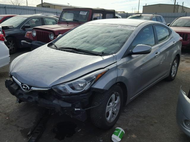 5NPDH4AE9FH554435 - 2015 HYUNDAI ELANTRA SE SILVER photo 2