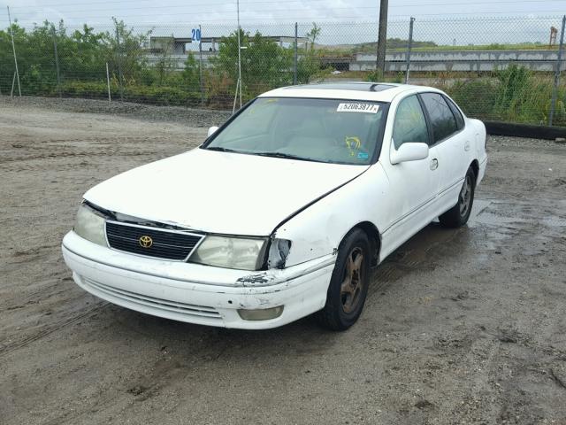 4T1BF18B2WU243633 - 1998 TOYOTA AVALON XL WHITE photo 2