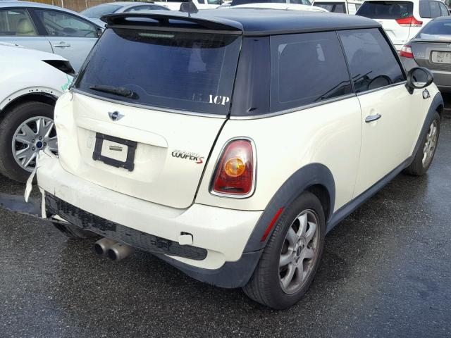 WMWMF73559TW82494 - 2009 MINI COOPER S WHITE photo 4