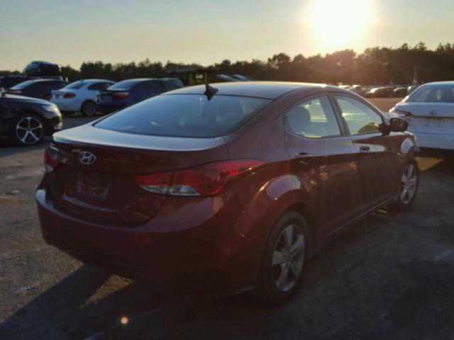 5NPDH4AE6DH386492 - 2013 HYUNDAI ELANTRA GL RED photo 4