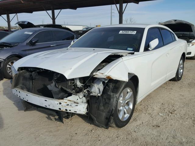 2C3CDXBG3CH108847 - 2012 DODGE CHARGER SE WHITE photo 2