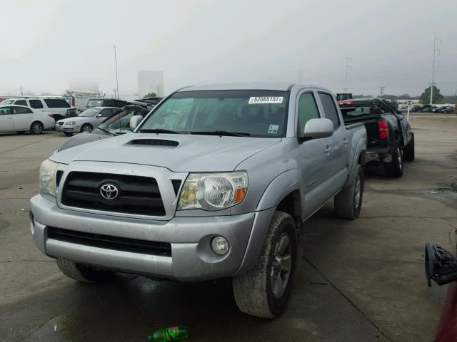 5TELU42N36Z296593 - 2006 TOYOTA TACOMA DOU SILVER photo 2