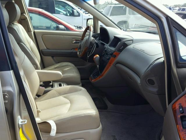 JTJGF10U520139966 - 2002 LEXUS RX 300 TAN photo 5