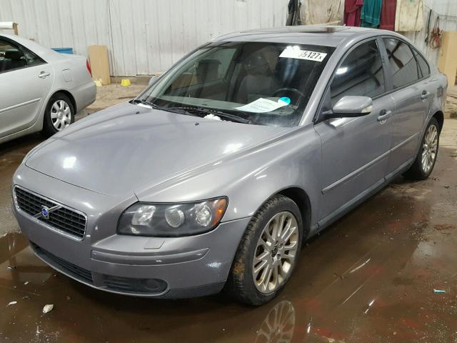 YV1MS682X52072446 - 2005 VOLVO S40 T5 SILVER photo 2