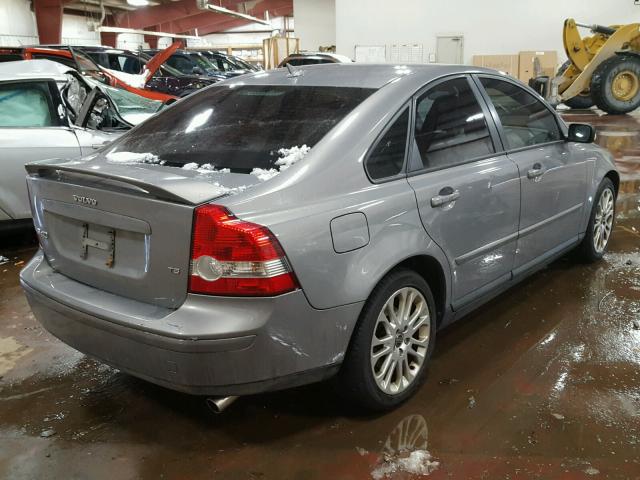 YV1MS682X52072446 - 2005 VOLVO S40 T5 SILVER photo 4