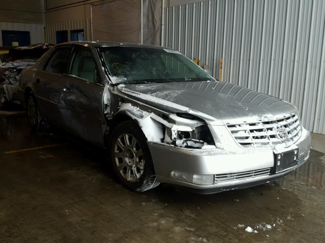 1G6KD57Y28U131783 - 2008 CADILLAC DTS SILVER photo 1