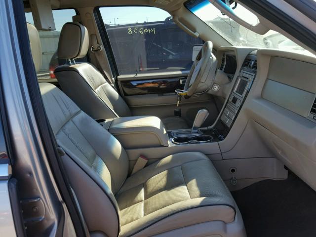 5LMFL28598LJ18791 - 2008 LINCOLN NAVIGATOR SILVER photo 5