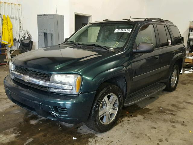 1GNDS13S352372451 - 2005 CHEVROLET TRAILBLAZE GREEN photo 2