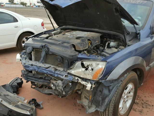 KNDJD733665532002 - 2006 KIA SORENTO EX BLUE photo 9