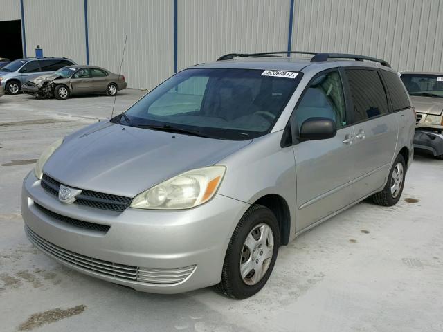 5TDZA23C15S370870 - 2005 TOYOTA SIENNA CE SILVER photo 2