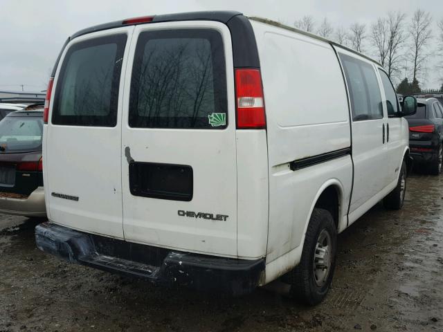 1GCGG25V741130710 - 2004 CHEVROLET EXPRESS G2 WHITE photo 4