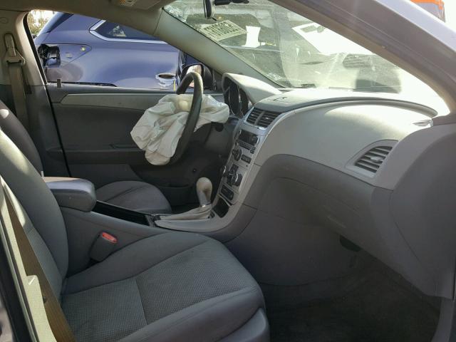 1G1ZG57B89F211974 - 2009 CHEVROLET MALIBU LS 银色 照片 5