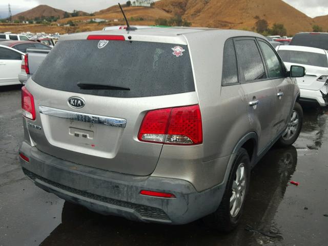 5XYKT4A16CG279967 - 2012 KIA SORENTO BA SILVER photo 4