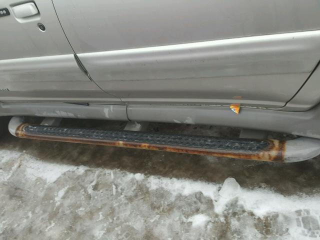 1FMZU77E32UD17056 - 2002 FORD EXPLORER S TAN photo 9