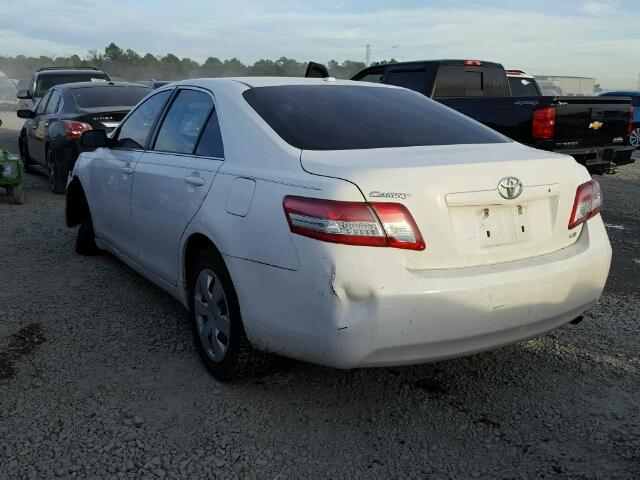 4T1BF3EK9BU714123 - 2011 TOYOTA CAMRY BASE WHITE photo 3