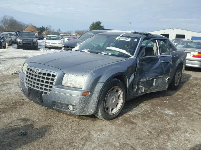 2C3LA53G16H319724 - 2006 CHRYSLER 300 TOURIN SILVER photo 2