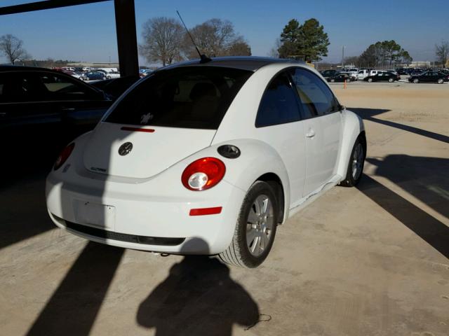 3VWPW31C69M511775 - 2009 VOLKSWAGEN NEW BEETLE WHITE photo 4