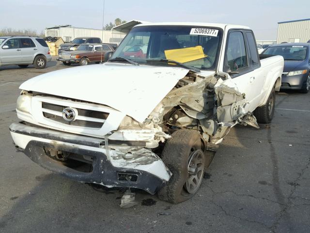 4F4YR16U12TM18049 - 2002 MAZDA B3000 CAB WHITE photo 2