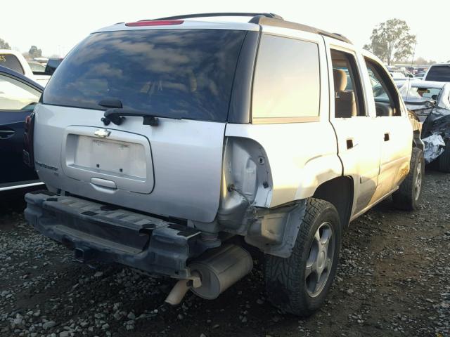 1GNDS13S582135822 - 2008 CHEVROLET TRAILBLAZE SILVER photo 4