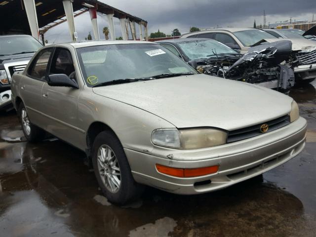 4T1GK13E3RU017740 - 1994 TOYOTA CAMRY XLE TAN photo 1